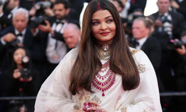 আপত্তিকর ছবি ভাইরাল, আদালতে ঐশ্বরিয়া রায়