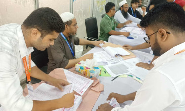 জাকসু নির্বাচনে ব্যালটে ভুলের অভিযোগ