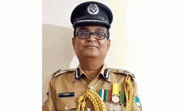 পুলিশের সাবেক ডিআইজি নাহিদুল ইসলাম গ্রেপ্তার