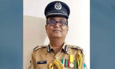 পুলিশের সাবেক ডিআইজি নাহিদুল ইসলাম গ্রেপ্তার
