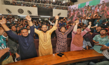 জাকসু নির্বাচন: কেন ৪৮ ঘণ্টা লাগলো মাত্র ৮ হাজার ভোট গণনা করতে?