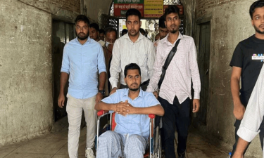 ১৮ দিন পর হাসপাতাল থেকে বাসায় ফিরলেন নুরুল হক নুর