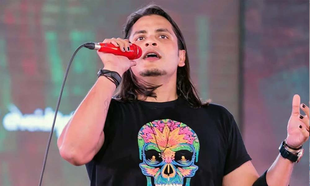 সংগীতশিল্পী দীপ আর নেই