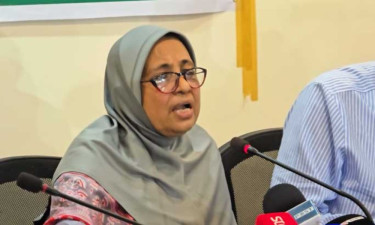 ক্যান্সার চিকিৎসায় সিঙ্গাপুর গেলেন স্বাস্থ্য উপদেষ্টা