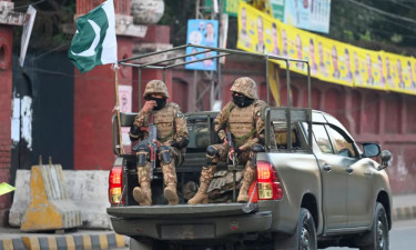 পাকিস্তানে ল্যান্ডমাইন বিস্ফোরণে ৫ সেনা নিহত