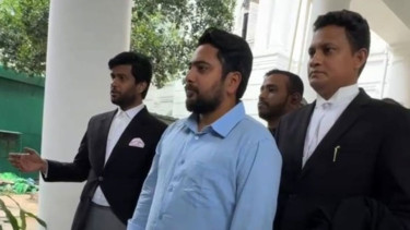 ‘রাজাকারের বাচ্চা’ বলায় শিক্ষার্থীরা অপমানিত বোধ করেছিলেন