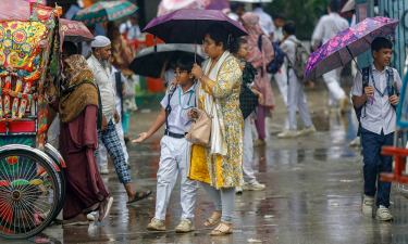 চার বিভাগে ভারী বর্ষণের পূর্বাভাস