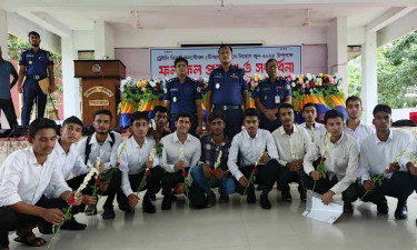 পিরোজপুরে ১২০ টাকায় পুলিশে চাকরি পেলেন ১৫ জন