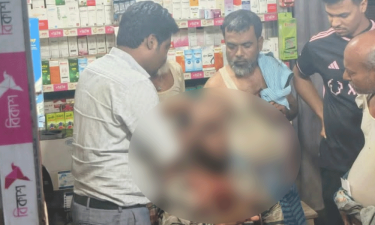 চট্টগ্রামে বিকাশ ব্যবসায়ীকে কুপিয়ে সাড়ে ৩ লাখ টাকা ছিনতাই