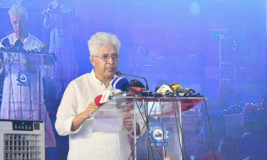 অটোমোবাইল খাত বাংলাদেশের শিল্পের সম্ভাবনা ও সক্ষমতা তুলে ধরছে: শিল্প উপদেষ্টা