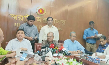 দুর্গাপূজা উপলক্ষে ২৪ সেপ্টেম্বর থেকে নিরাপত্তা জোরদার: স্বরাষ্ট্র উপদেষ্টা