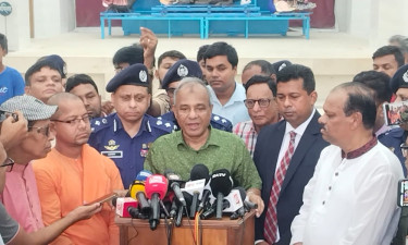 উৎসবমুখর পরিবেশে পূজা অনুষ্ঠিত হবে: স্বরাষ্ট্র উপদেষ্টা