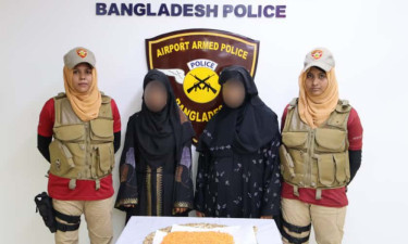 ঢাকা বিমানবন্দরে ৭,৫৮০ পিস ইয়াবাসহ মা-মেয়ে আটক