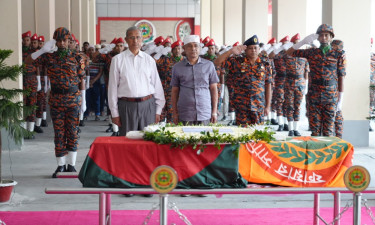 অগ্নিকাণ্ডে শহিদ ফায়ার ইনস্পেক্টর জান্নাতুল নাঈমের জানাজা সম্পন্ন