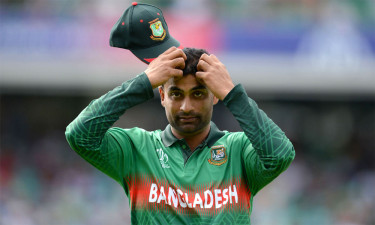 বিসিবি নির্বাচন থেকে সরে দাঁড়ালেন তামিম ইকবাল, প্রার্থিতা প্রত্যাহার