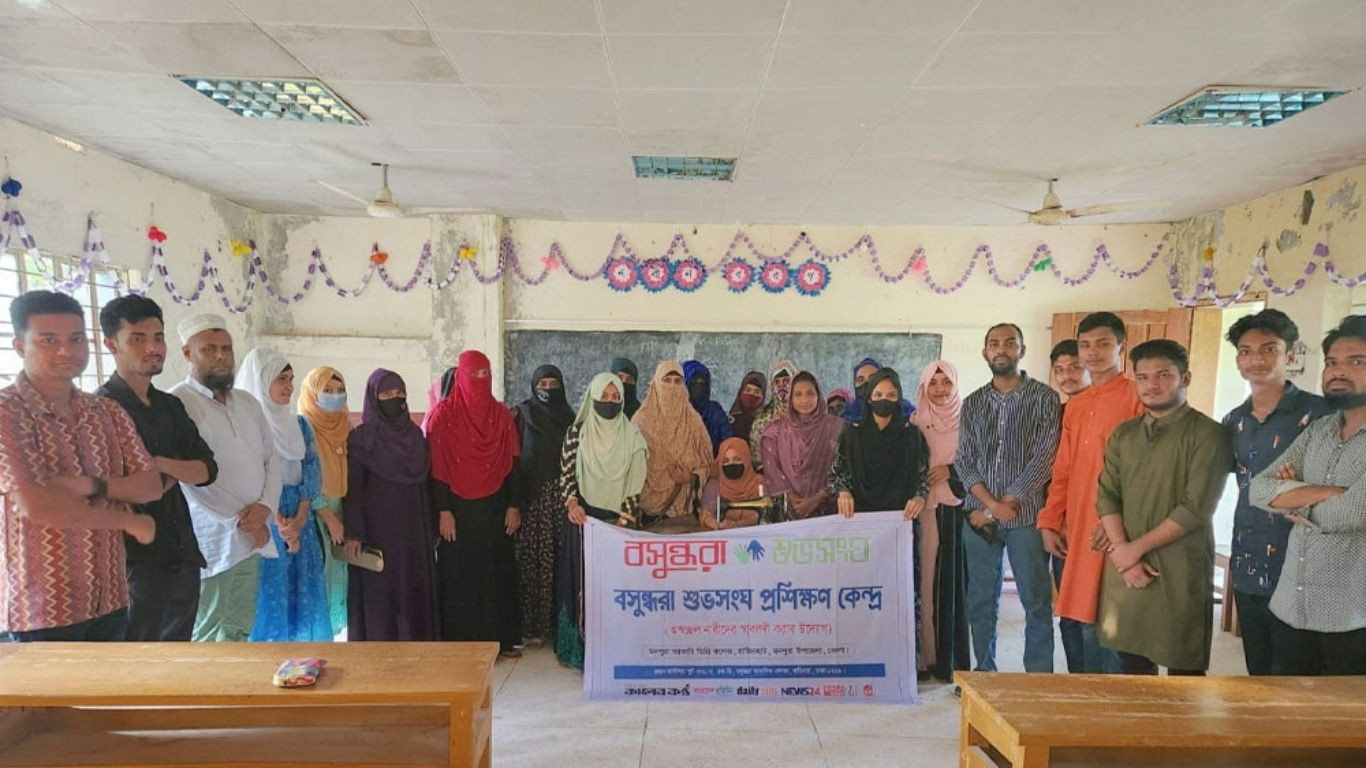 মনপুরায় বসুন্ধরা শুভসংঘের সেলাই প্রশিক্ষণ উদ্বোধন