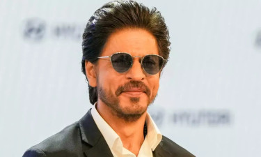 প্রথমবারের মতো ‘বিলিয়নিয়ার ক্লাবে’ শাহরুখ