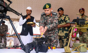 পাকিস্তানকে ‘মানচিত্র থেকে মুছে ফেলার হুমকি’ ভারতের সেনাপ্রধানের!