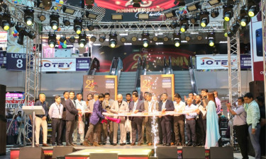 আজ বসুন্ধরা সিটি শপিং মলের ২১তম প্রতিষ্ঠাবার্ষিকী, জমকালো আয়োজন