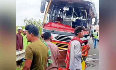 ঢাকা-মাওয়া এক্সপ্রেসওয়েতে দুই বাসের সংঘর্ষে নিহত ১