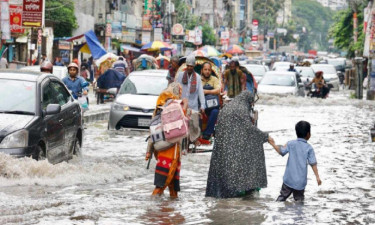 ঢাকায় তীব্র বজ্রসহ ভারী বৃষ্টির পূর্বাভাস, জলাবদ্ধতার শঙ্কা