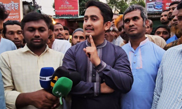 ক্ষমতা অপব্যবহারের চেষ্টা করছে নির্বাচন কমিশন: সারজিস