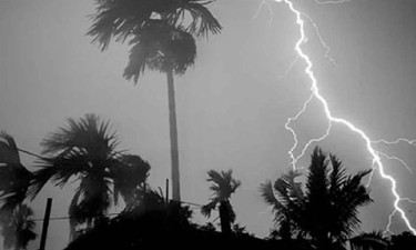 বজ্রপাতে একদিনে ৯ জনের মৃত্যু