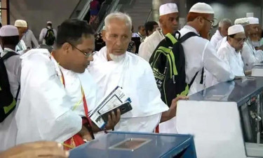 একদিন বাকি, নিবন্ধন করেছেন মাত্র ১৫ শতাংশ হজযাত্রী