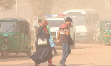 বিশ্বে বায়ুদূষণে ঢাকা আজ চতুর্থ