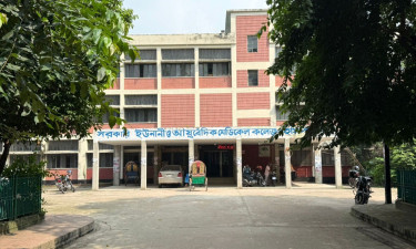 রেজিস্ট্রেশনে নাম থাকলেও টিকা দেওয়া হচ্ছে না কেন্দ্রে, বিড়ম্বনায় অভিভাবকরা