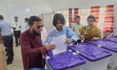 চাকসু নির্বাচন: ব্রেইল ব্যালট না থাকায় দৃষ্টি প্রতিবন্ধী ভোটারদের ক্ষোভ