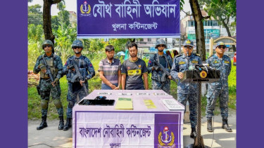 নাবিক ভর্তির প্রতারক চক্রের ২ সদস্যকে আটক করেছে নৌবাহিনী