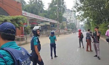 পুলিশি অ্যাকশনের পর সংসদ এলাকা ছাড়লেন জুলাইযোদ্ধারা