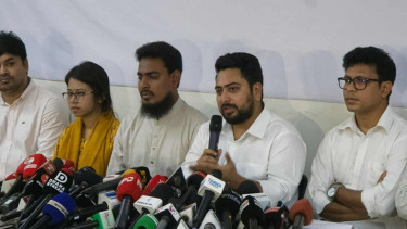 জুলাই সনদে স্বাক্ষরকারীরা জনগণ থেকে ছিটকে গেছে: নাহিদ