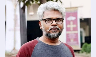 রাজনৈতিক আকাশে অনিশ্চয়তার কালো মেঘ