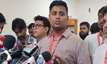 ‘মেরুদণ্ডহীন’ ইসি, সুষ্ঠু নির্বাচন দিতে পারবে না: হাসনাত