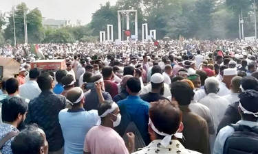 আমরণ অনশন ও সমাবেশ: শহিদ মিনারে এমপিওভুক্ত শিক্ষক-কর্মচারীরা