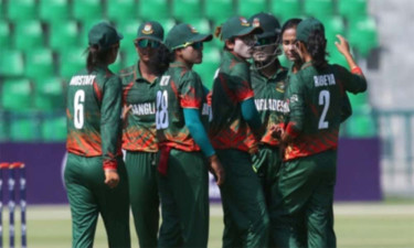 অবিশ্বাস্য হারে বিশ্বকাপ থেকে বিদায় বাংলাদেশের