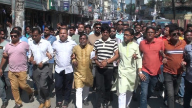 যুবদলকে জড়িয়ে এ কে আজাদের বক্তব্যের প্রতিবাদে ফরিদপুরে বিক্ষোভ