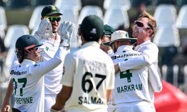 পাকিস্তানকে ৮ উইকেটে হারাল দক্ষিণ আফ্রিকা