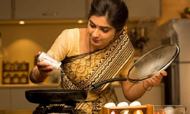 কেন রাতে রান্না করা শহুরে নারীদের নতুন শখ?