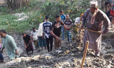 জনপ্রতিনিধিরা ব্যর্থ, জামায়াতের স্বেচ্ছাশ্রমে মেরামত হলো গ্রামীণ সড়ক