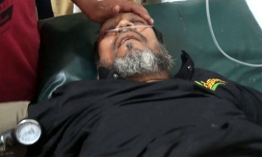 নিজ বাসার সামনে গুলিবিদ্ধ বিএনপি নেতা