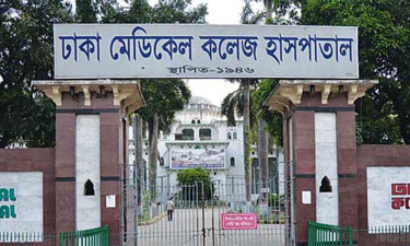যাত্রাবাড়ীতে ছুরিকাঘাতে ২ স্কুলছাত্র আহত