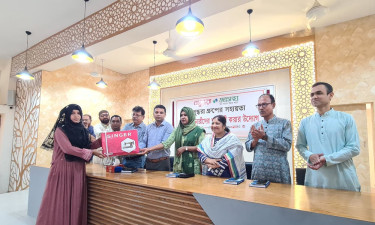 সেলাই মেশিন পেয়ে স্বাবলম্বী হওয়ার স্বপ্ন ৪০ নারীর