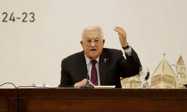 নিজের উত্তরসূরির নাম ঘোষণা করলেন মাহমুদ আব্বাস