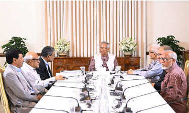 জুলাই সনদ বাস্তবায়নের সুপারিশ নিয়ে যমুনায় ঐকমত্য কমিশনের প্রতিনিধিরা