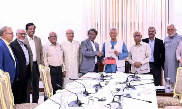 জুলাই সনদ বাস্তবায়নের সুপারিশ জমা দিয়েছে ঐকমত্য কমিশন