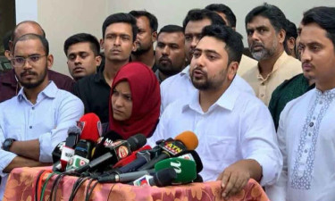 আওয়ামী লীগ এই মুহূর্তে বাংলাদেশের কোনো রাজনৈতিক শক্তি নয়: নাহিদ ইসলাম