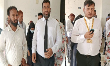 জামায়াতের আইনজীবীর হেনস্তার শিকার তিন সাংবাদিক